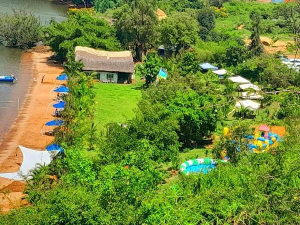 Ches Bay Resort Nangina Экстерьер фото