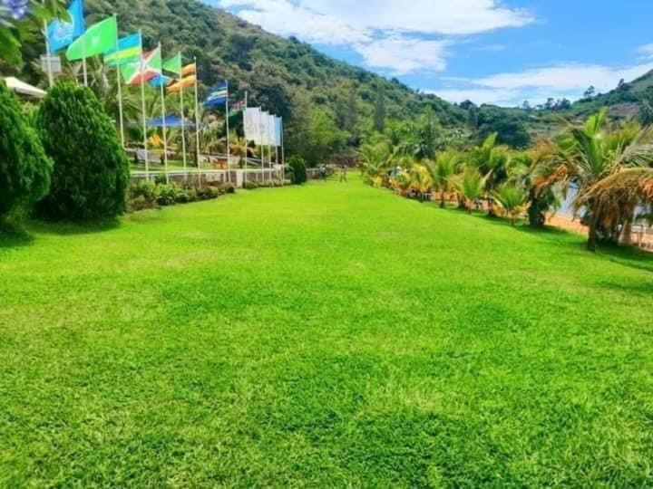 Ches Bay Resort Nangina Экстерьер фото